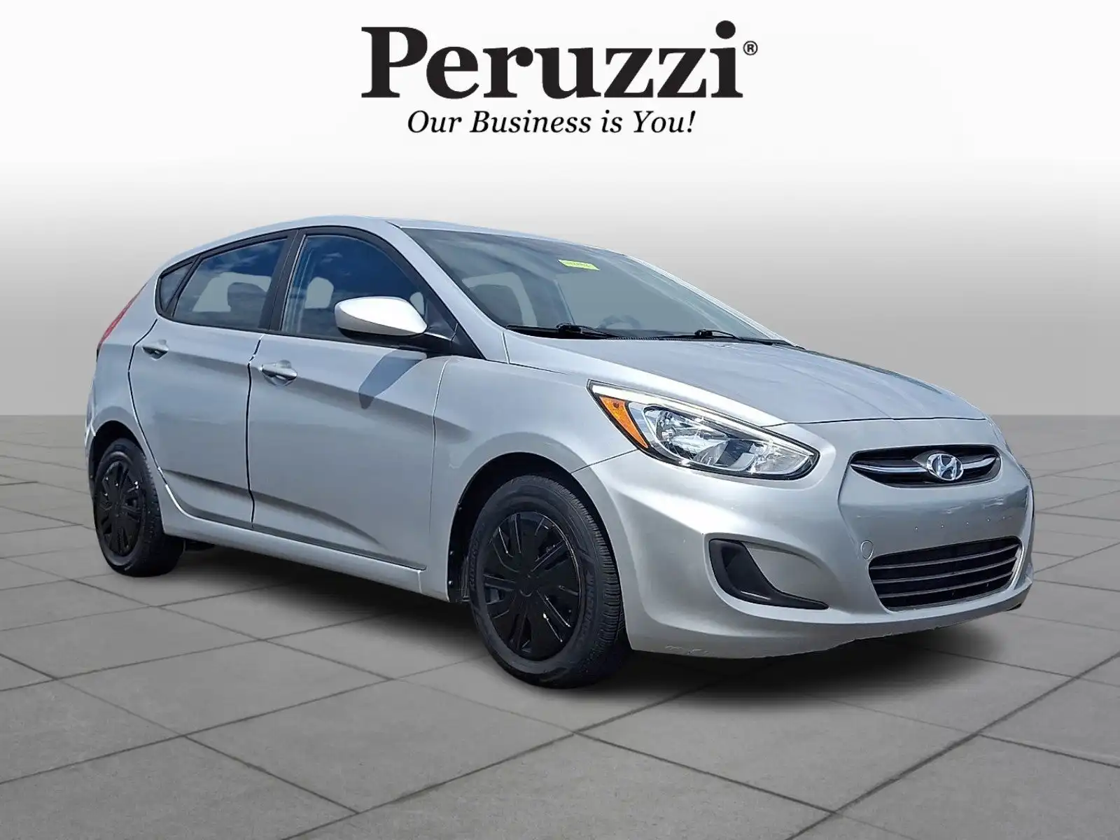2015 Hyundai Accent GS 6AT 5-Door's photo