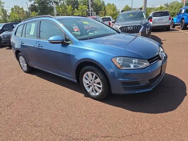 2016 Volkswagen Golf SportWagen TSI S Auto's photo