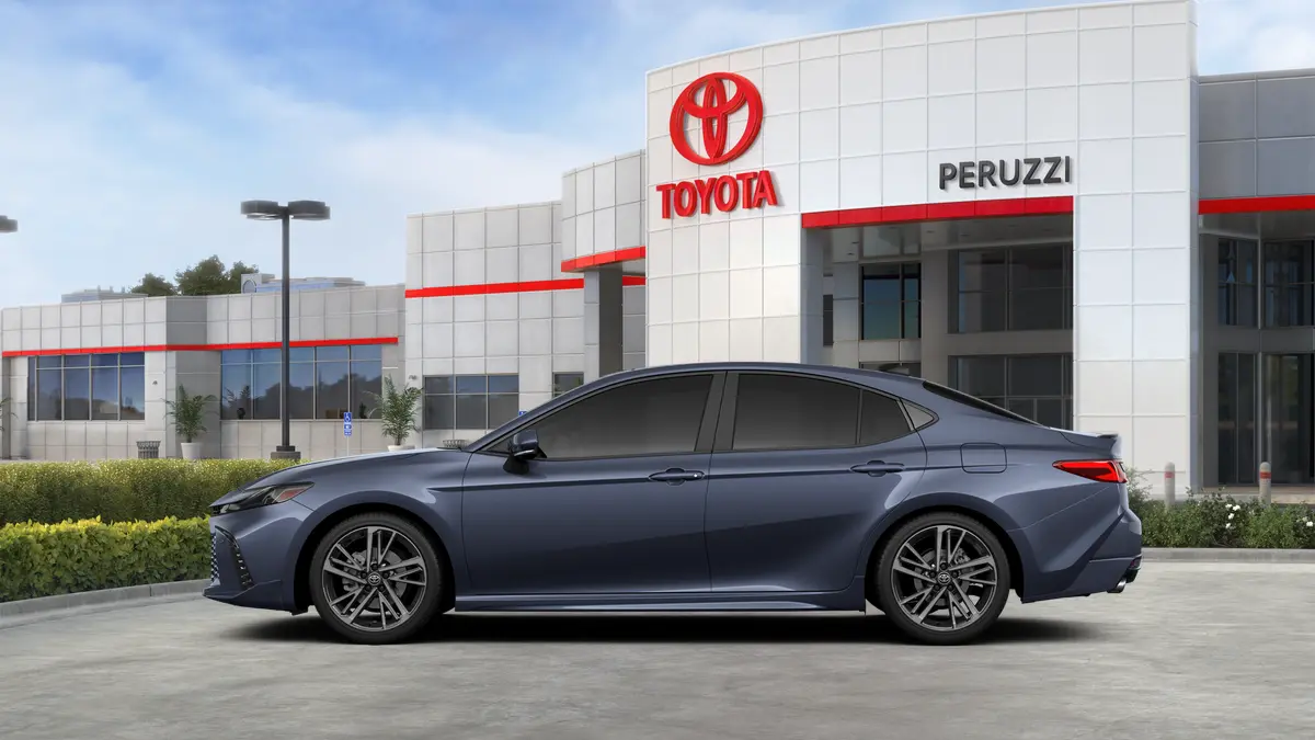 2026 Toyota Camry XSE Hybrid photo 4