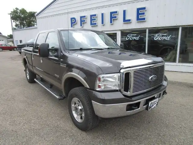 2006 Ford F-250 Lariat 4x4 Crew Cab SWB's photo