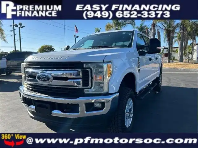 2017 Ford F-250 XLT 4x4 Crew Cab 6-3/4' Box's photo