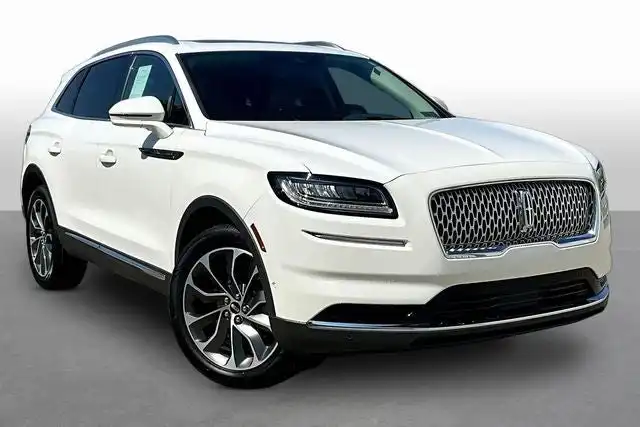 2023 Lincoln Nautilus Reserve FWD's photo