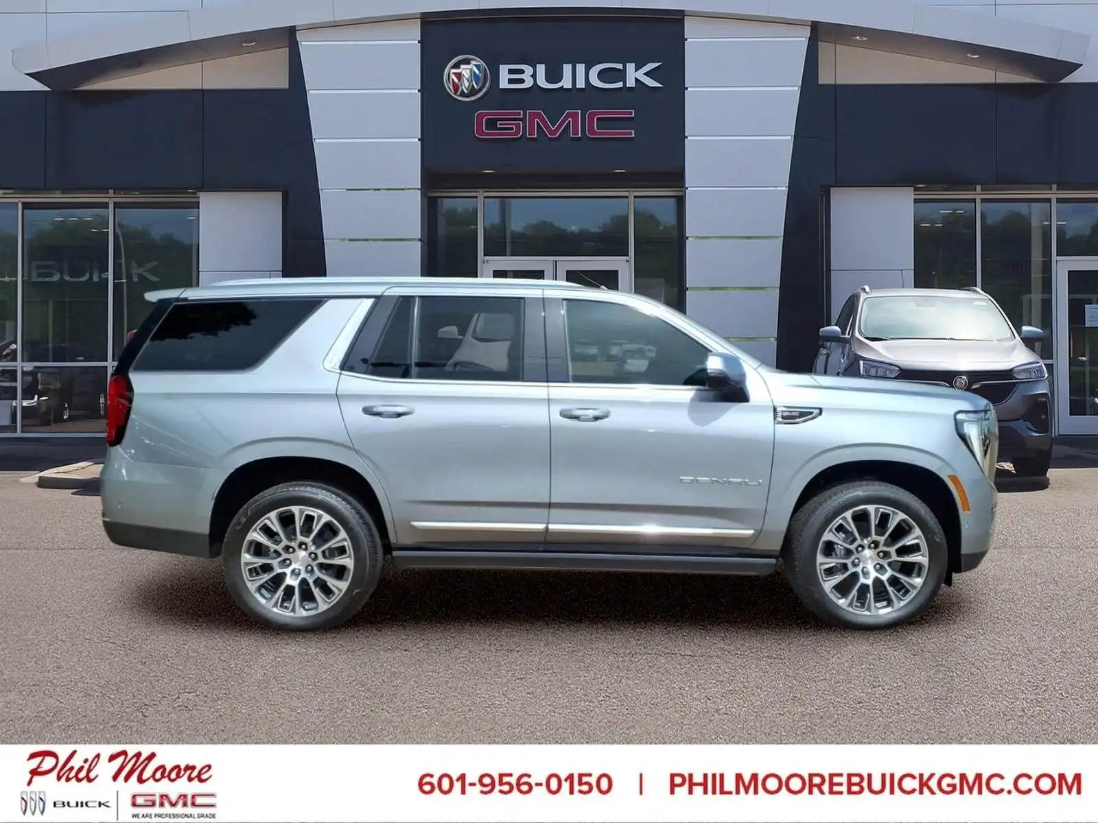 2026 GMC Yukon 4WD Denali's photo