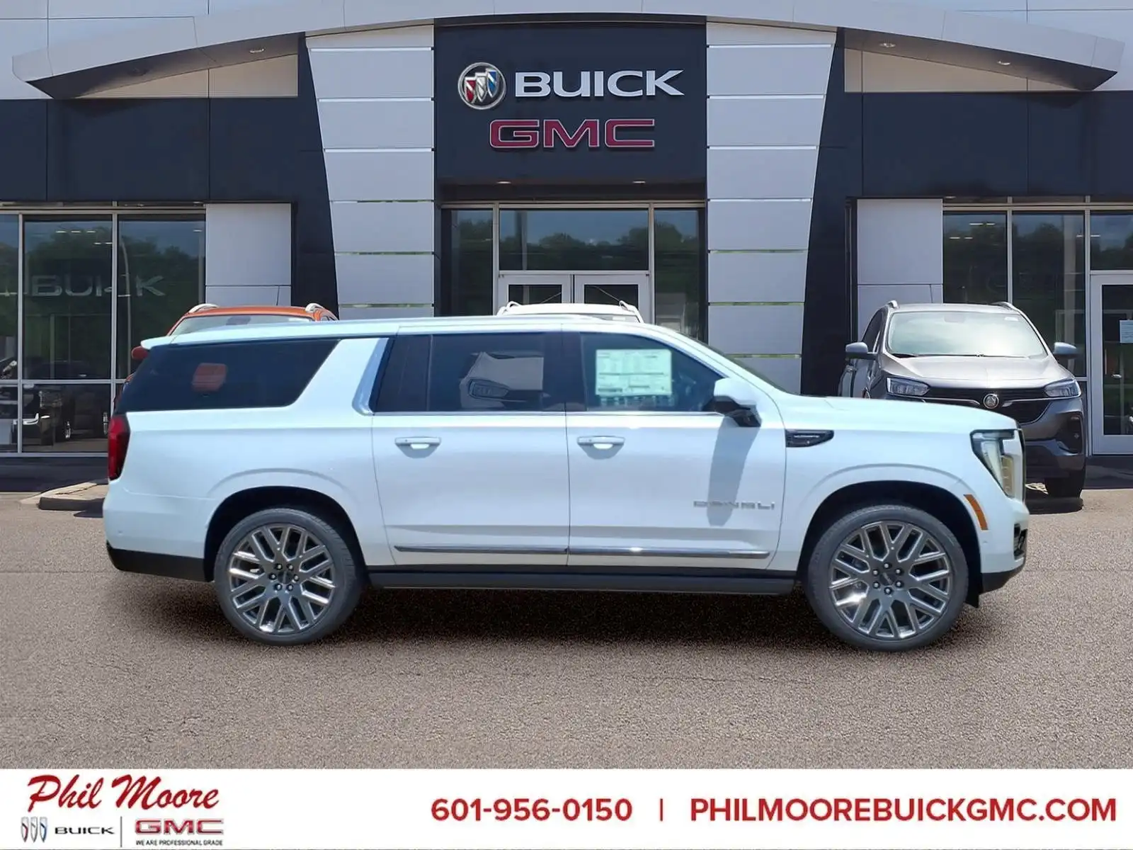 2026 GMC Yukon Denali Ultimate AWD's photo