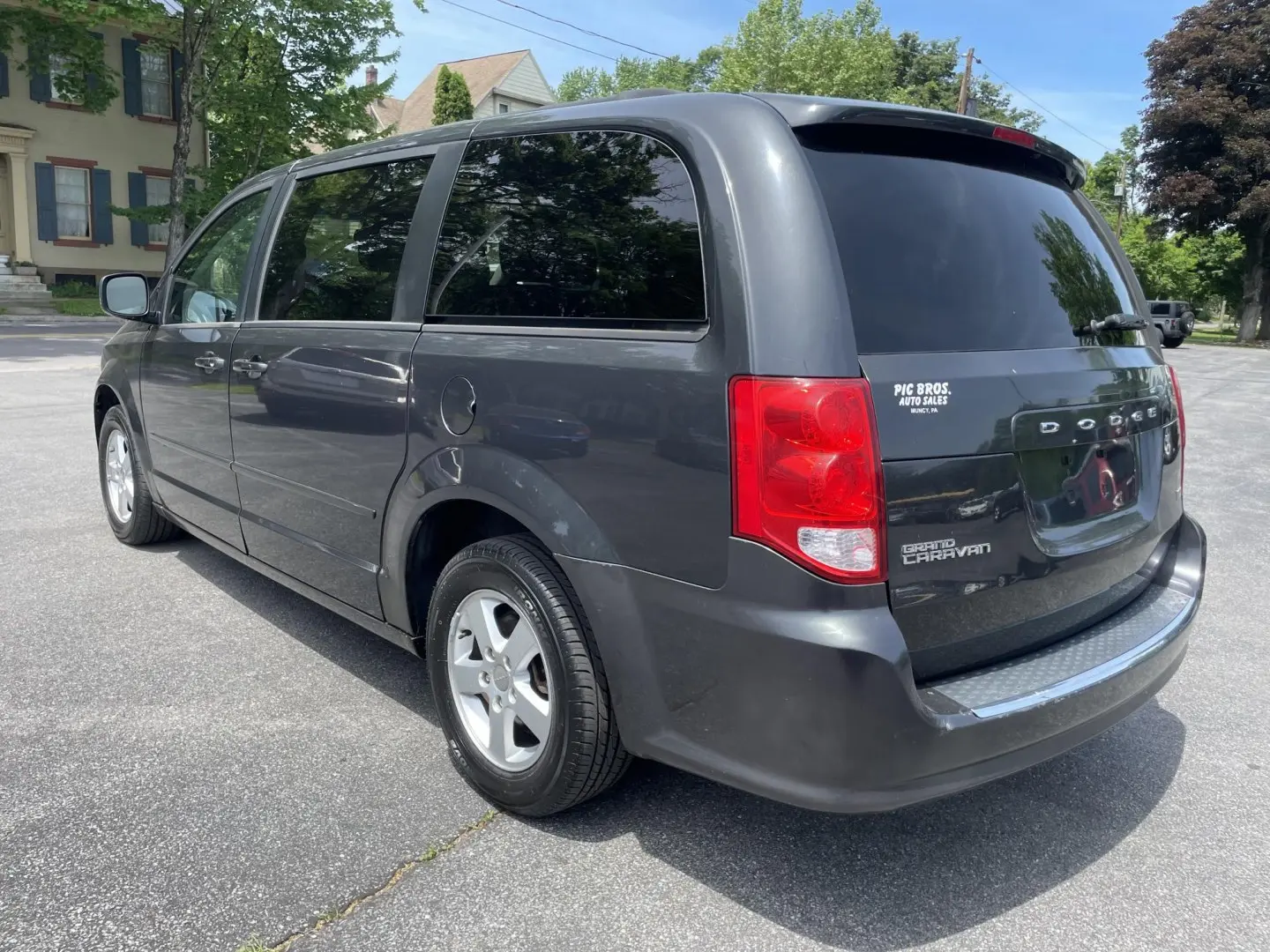 2012 Dodge Grand Caravan SXT photo 4