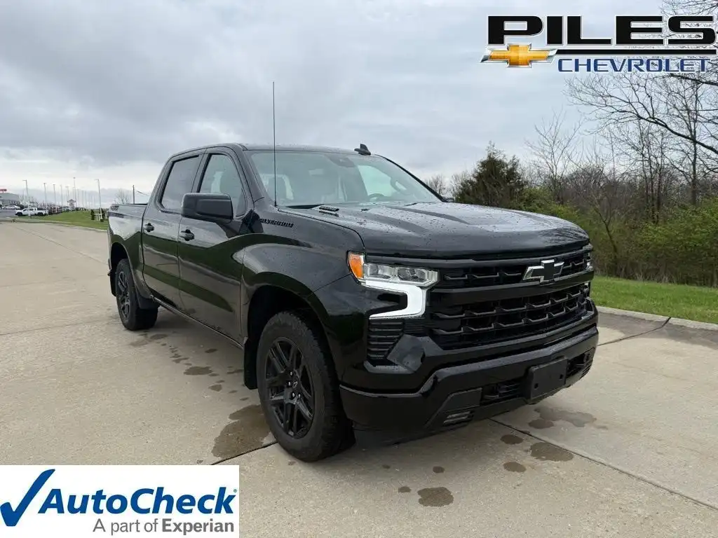 2025 Chevrolet Silverado 1500 RST Crew Cab Short Box's photo