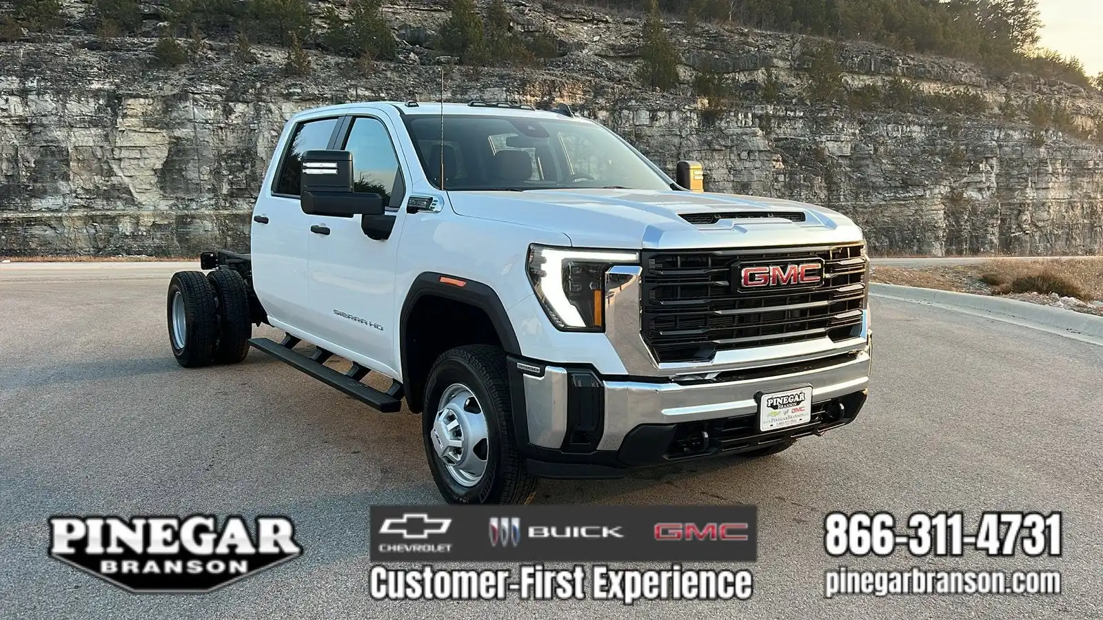 2026 GMC Sierra 4WD Crew Cab Chassis Pro's photo