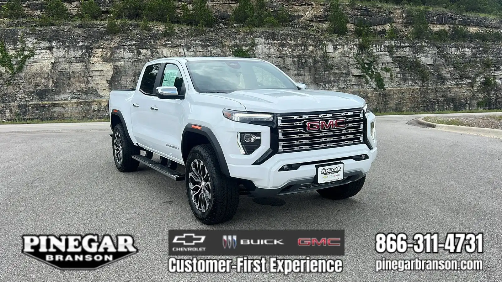 2026 GMC Canyon 4WD Denali Crew Cab Short Box's photo