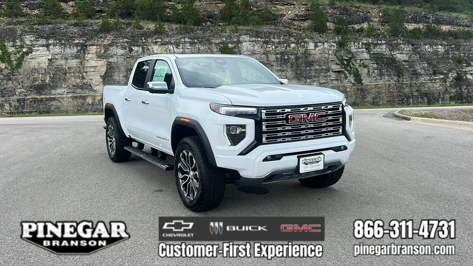 2026 GMC Canyon 4WD Denali Crew Cab Short Box photo 1