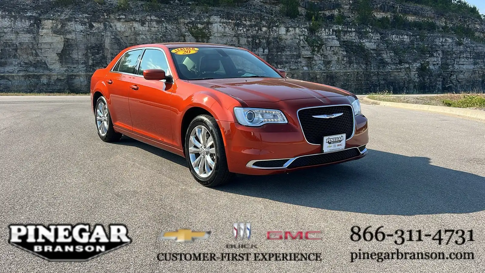 2020 Chrysler 300 Touring L AWD's photo