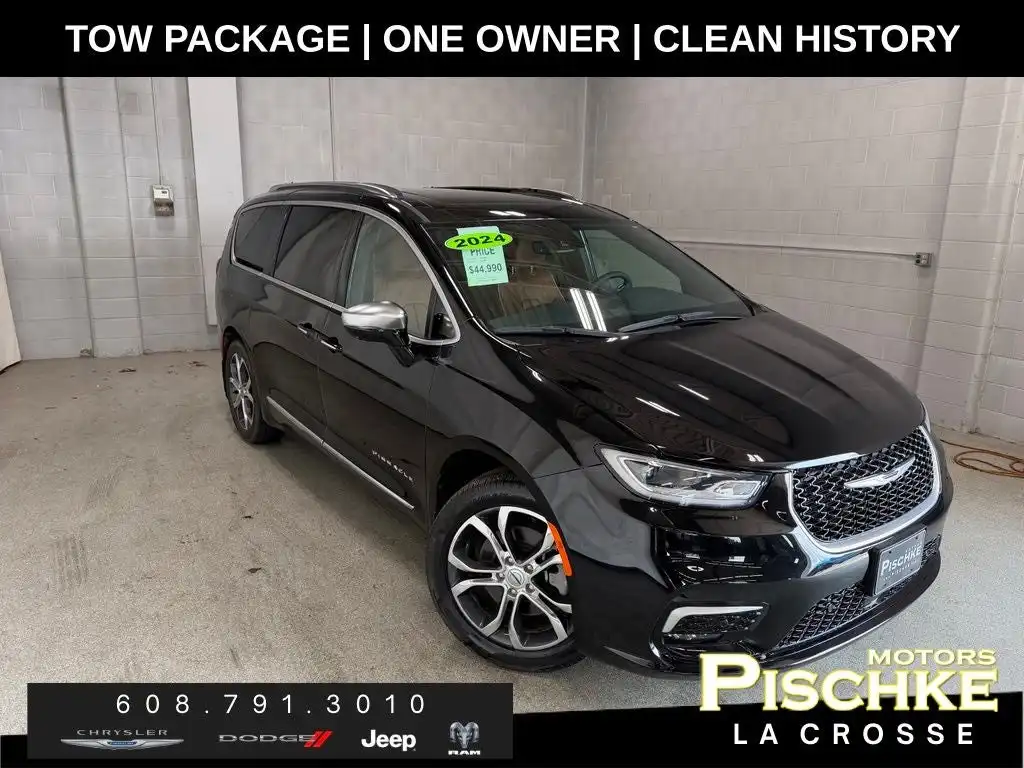 2024 Chrysler Pacifica Pinnacle AWD's photo
