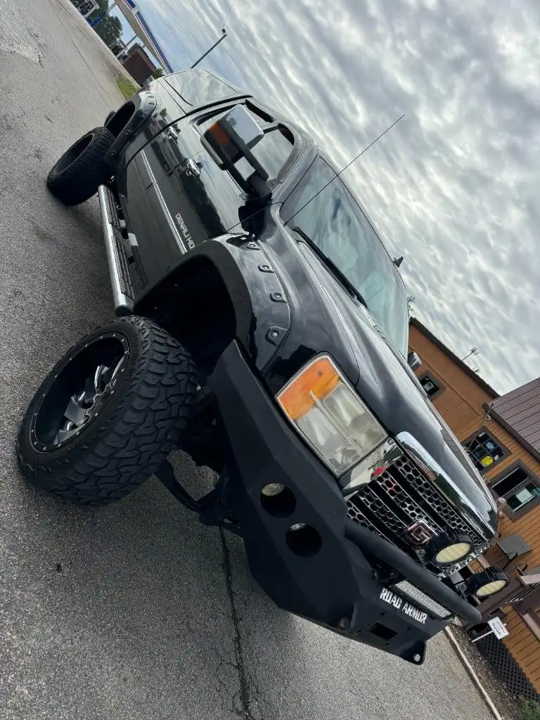 2011 GMC Sierra 4WD Crew Cab Standard Box's photo