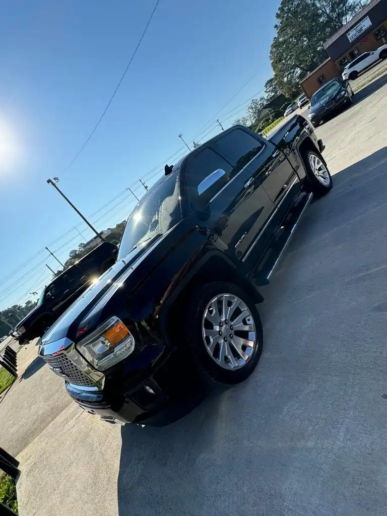 2015 GMC Sierra 4WD Crew Cab Standard Box's photo