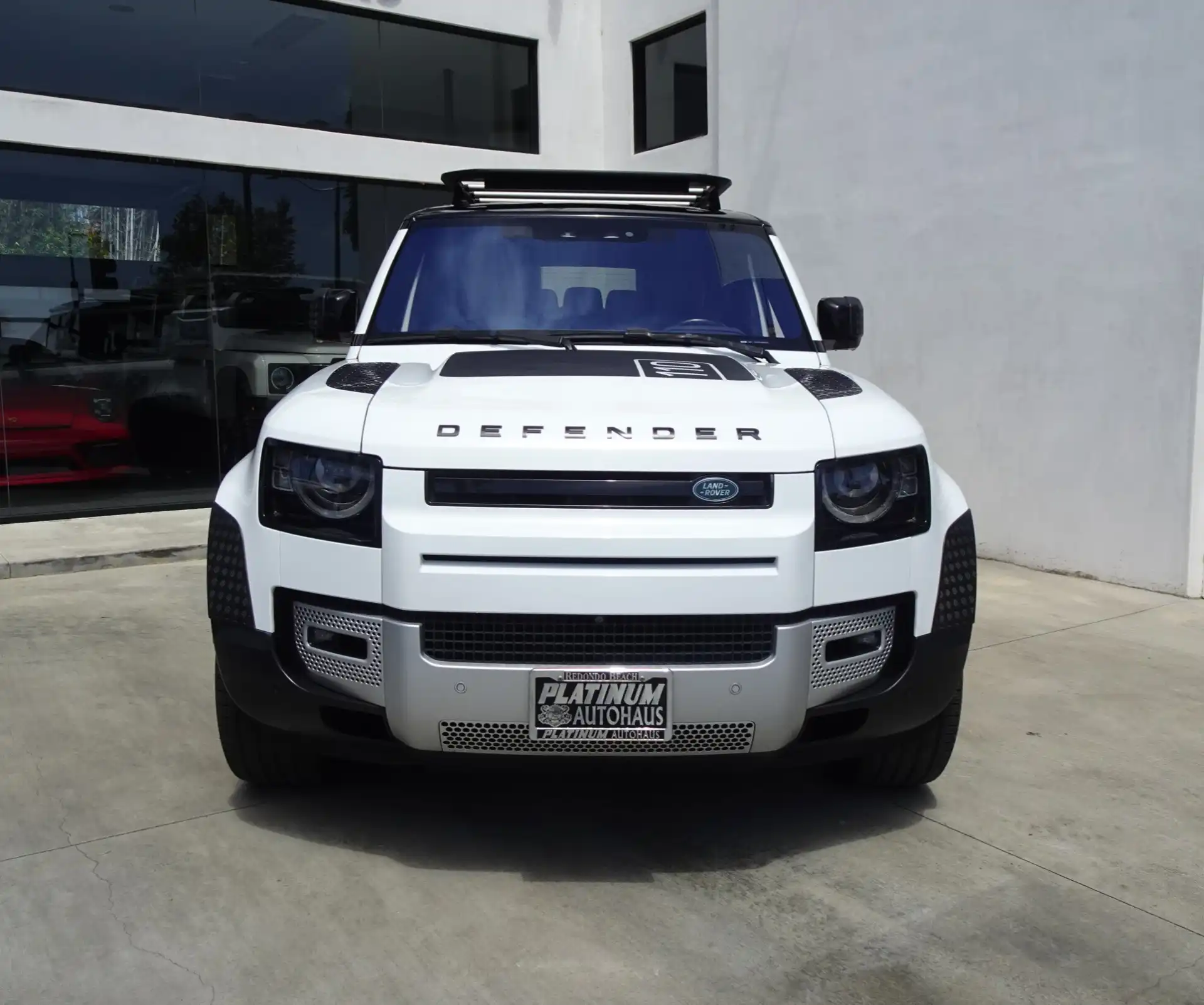 2021 Land Rover Defender SE's photo