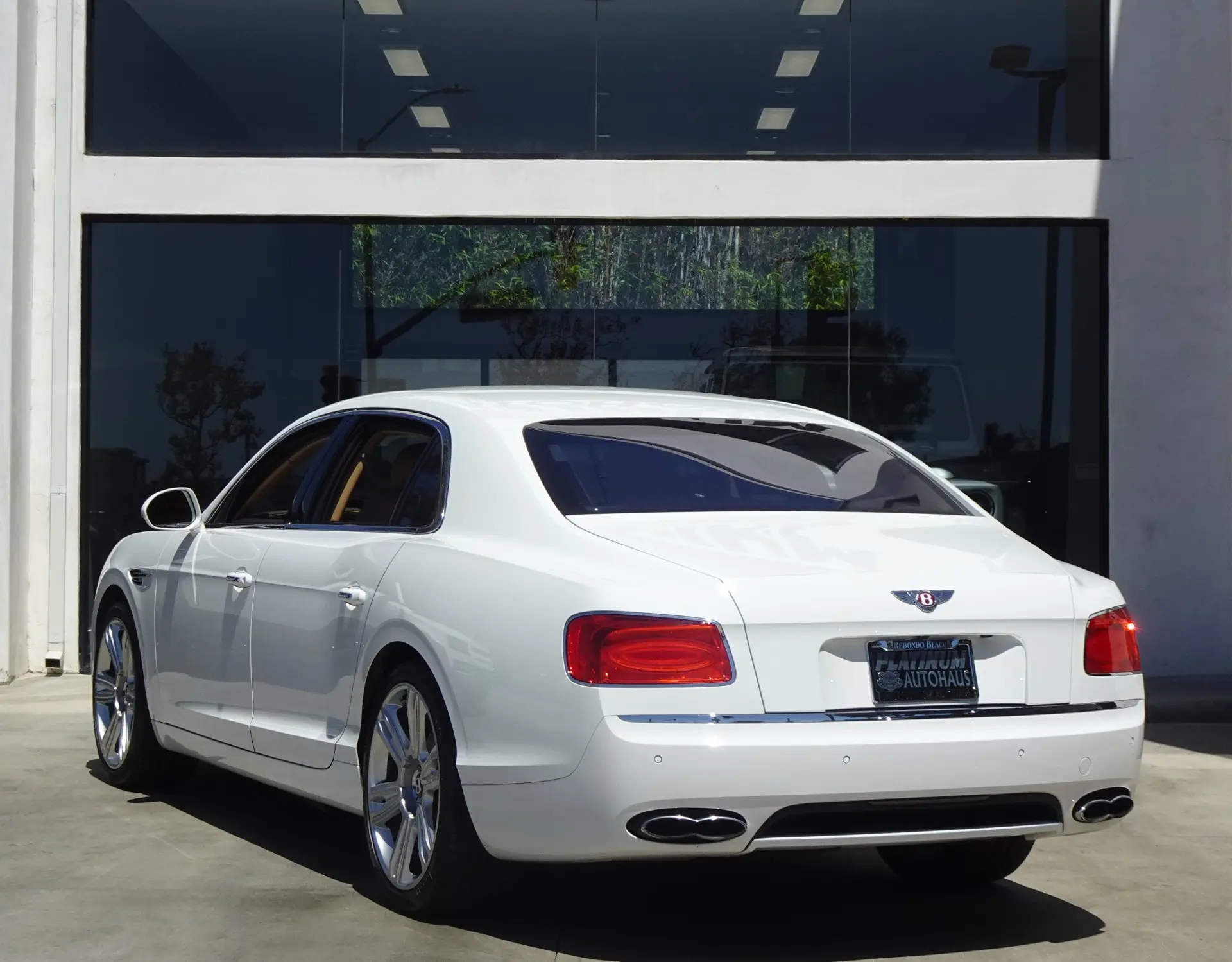 2018 Bentley Flying Spur V8 photo 3