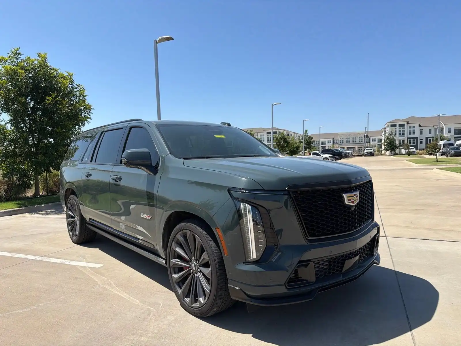 2025 Cadillac Escalade ESV V-Series's photo