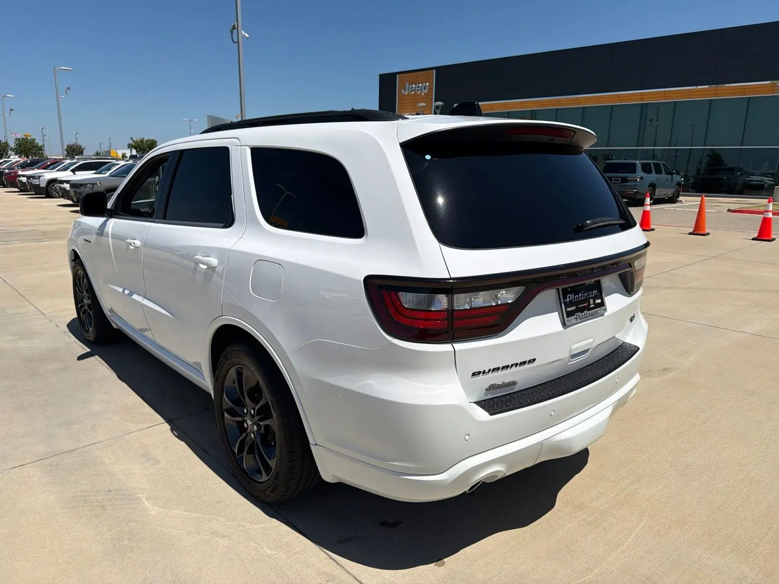 2023 Dodge Durango R/T Plus RWD photo 3