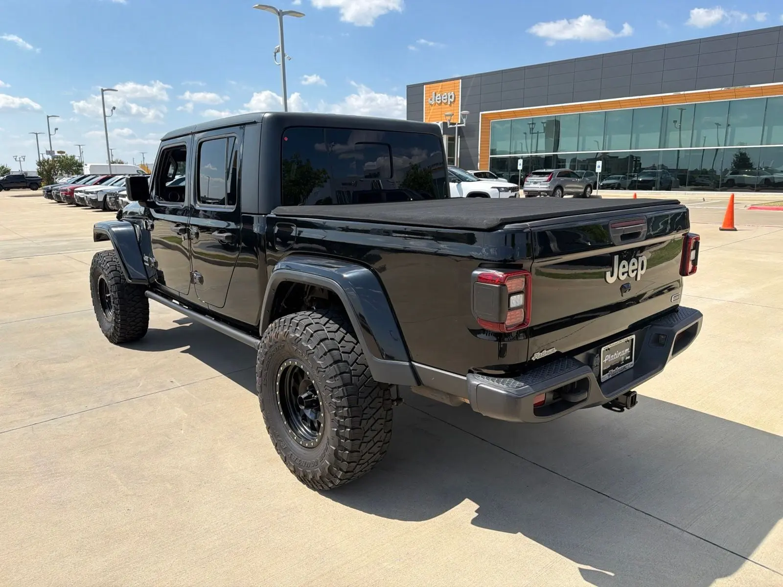 2020 Jeep Gladiator Overland photo 3