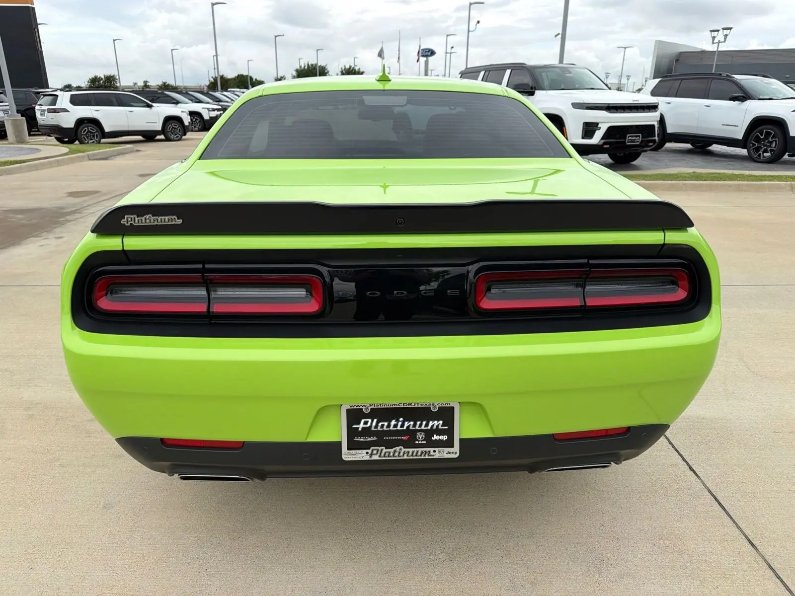 2023 Dodge Challenger R/T photo 4