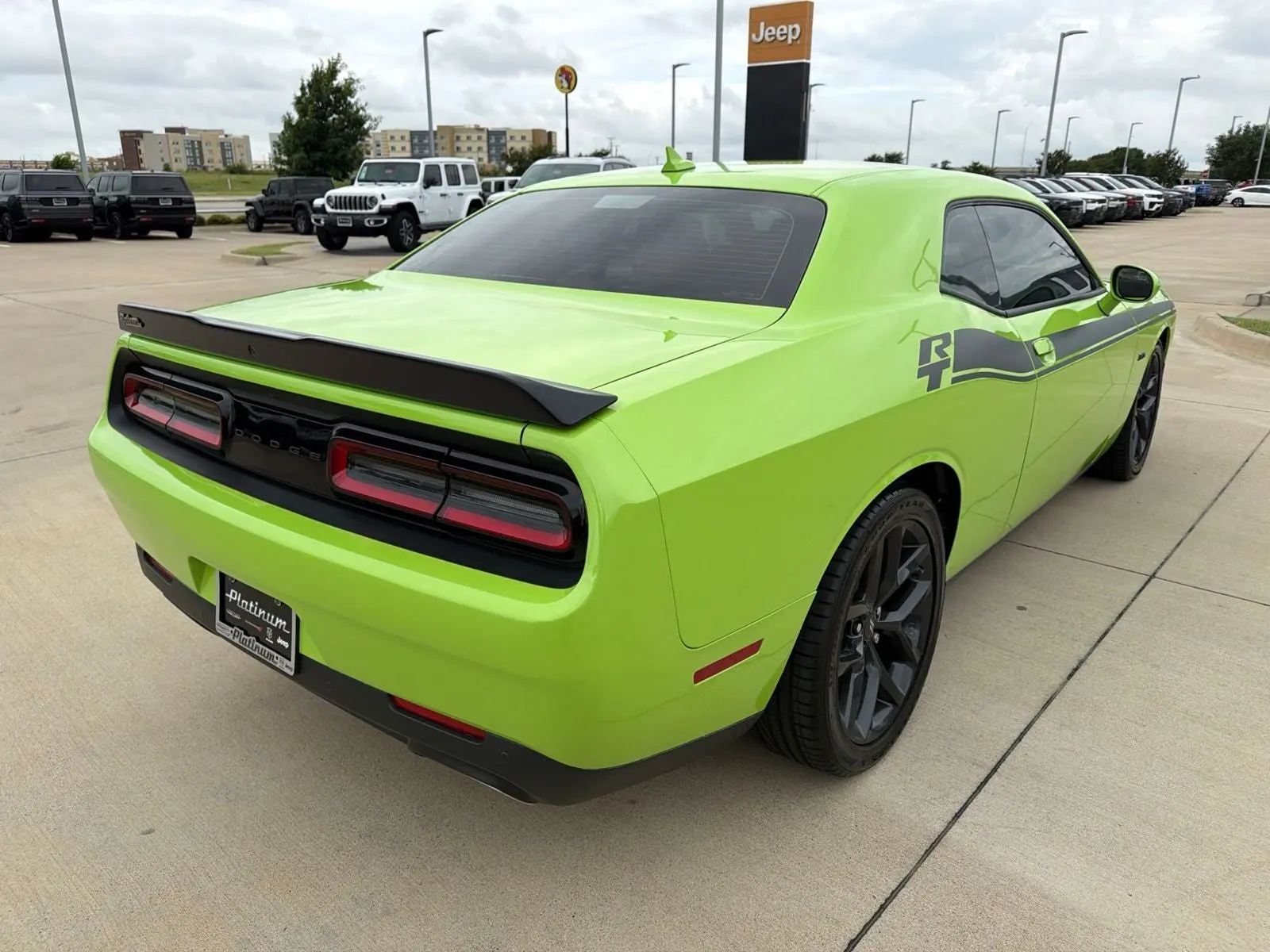 2023 Dodge Challenger R/T photo 5