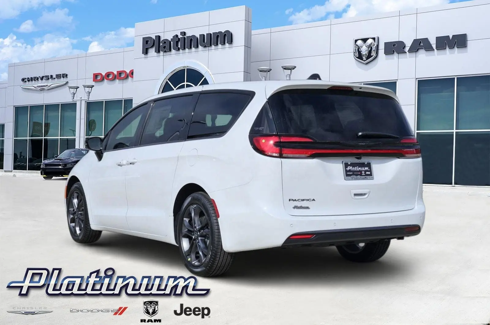 2026 Chrysler Pacifica Select photo 4