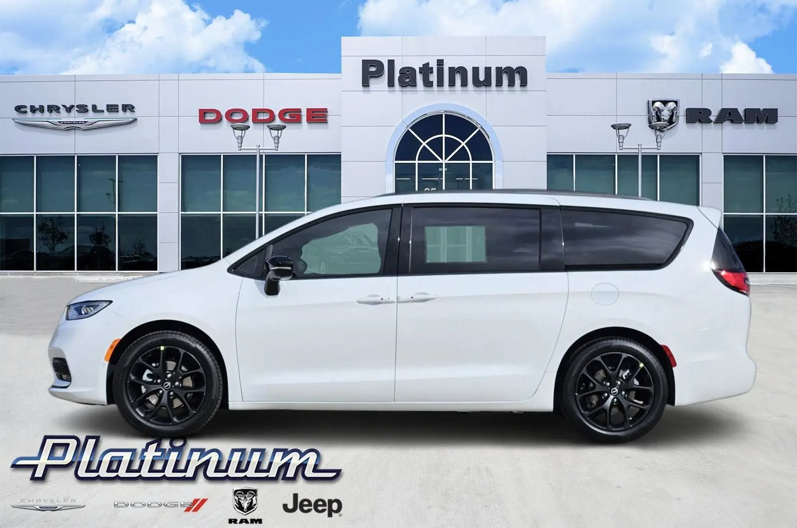 2026 Chrysler Pacifica Select photo 3