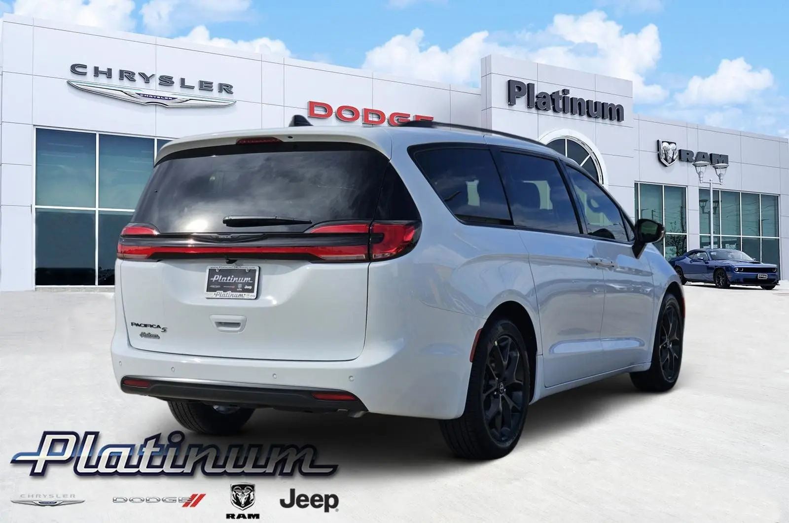 2026 Chrysler Pacifica Select photo 5