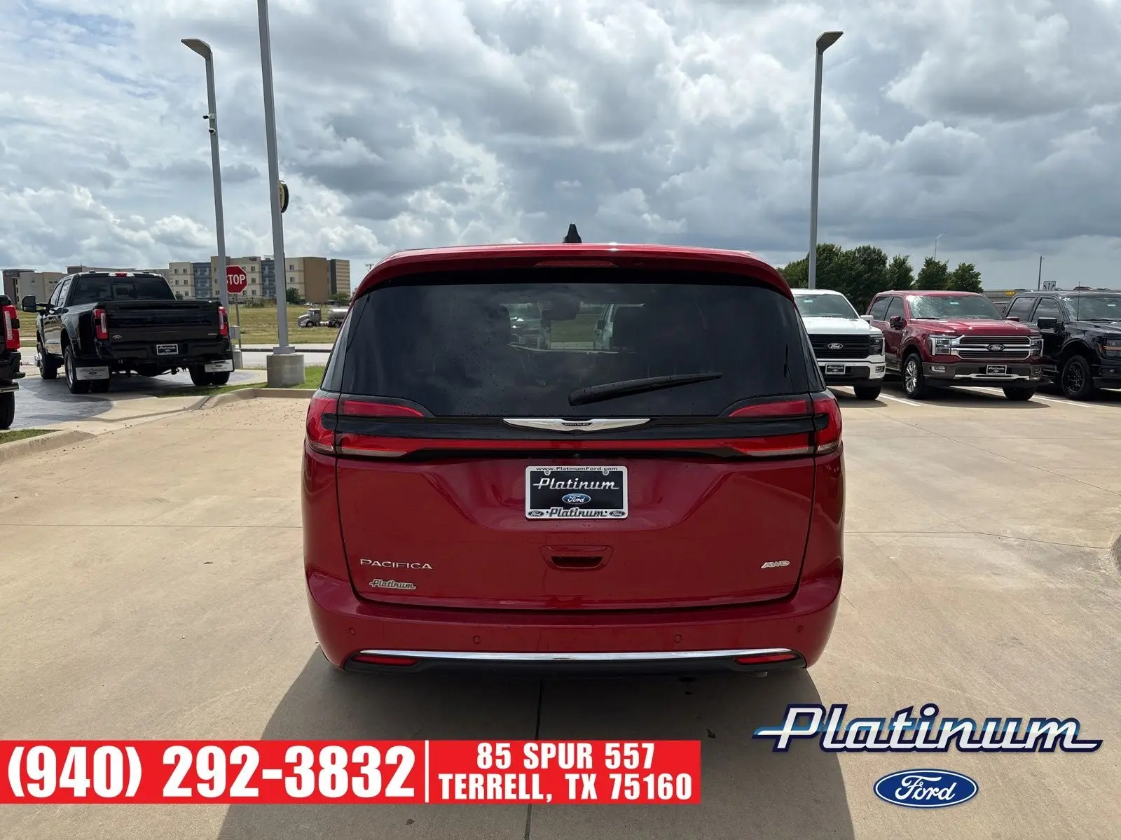 2025 Chrysler Pacifica Select AWD photo 4