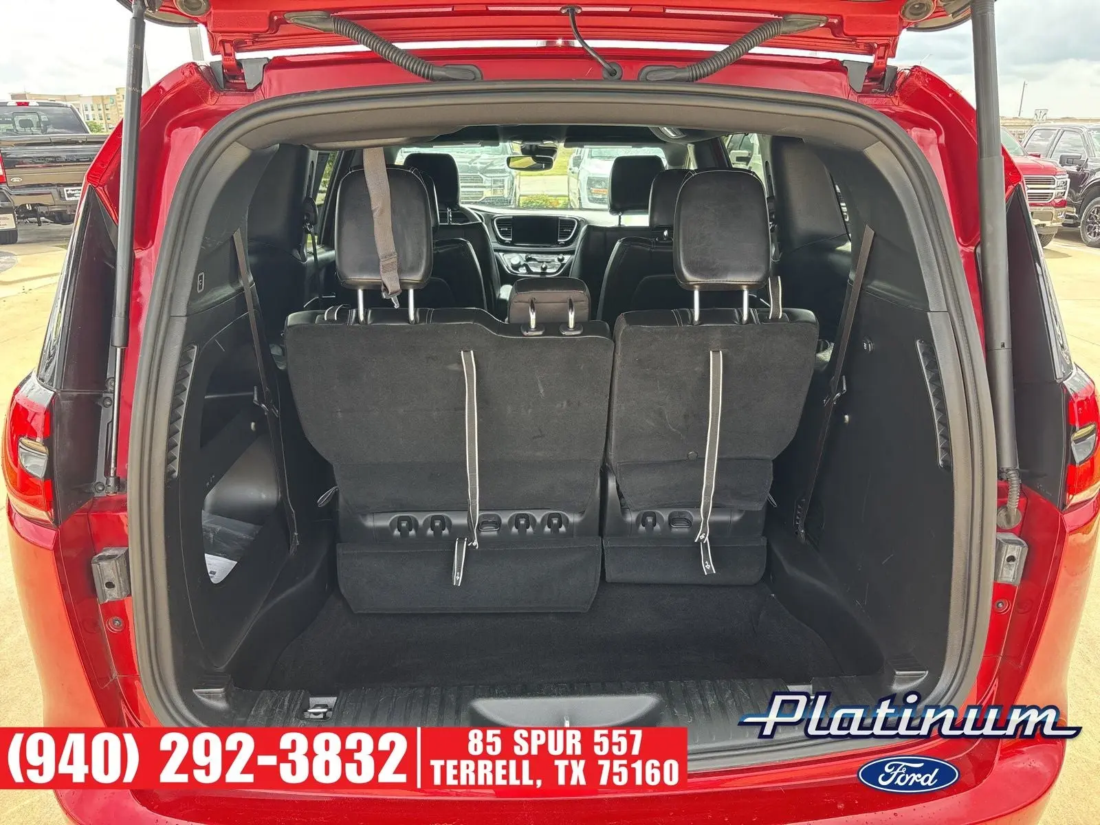 2025 Chrysler Pacifica Select AWD photo 5