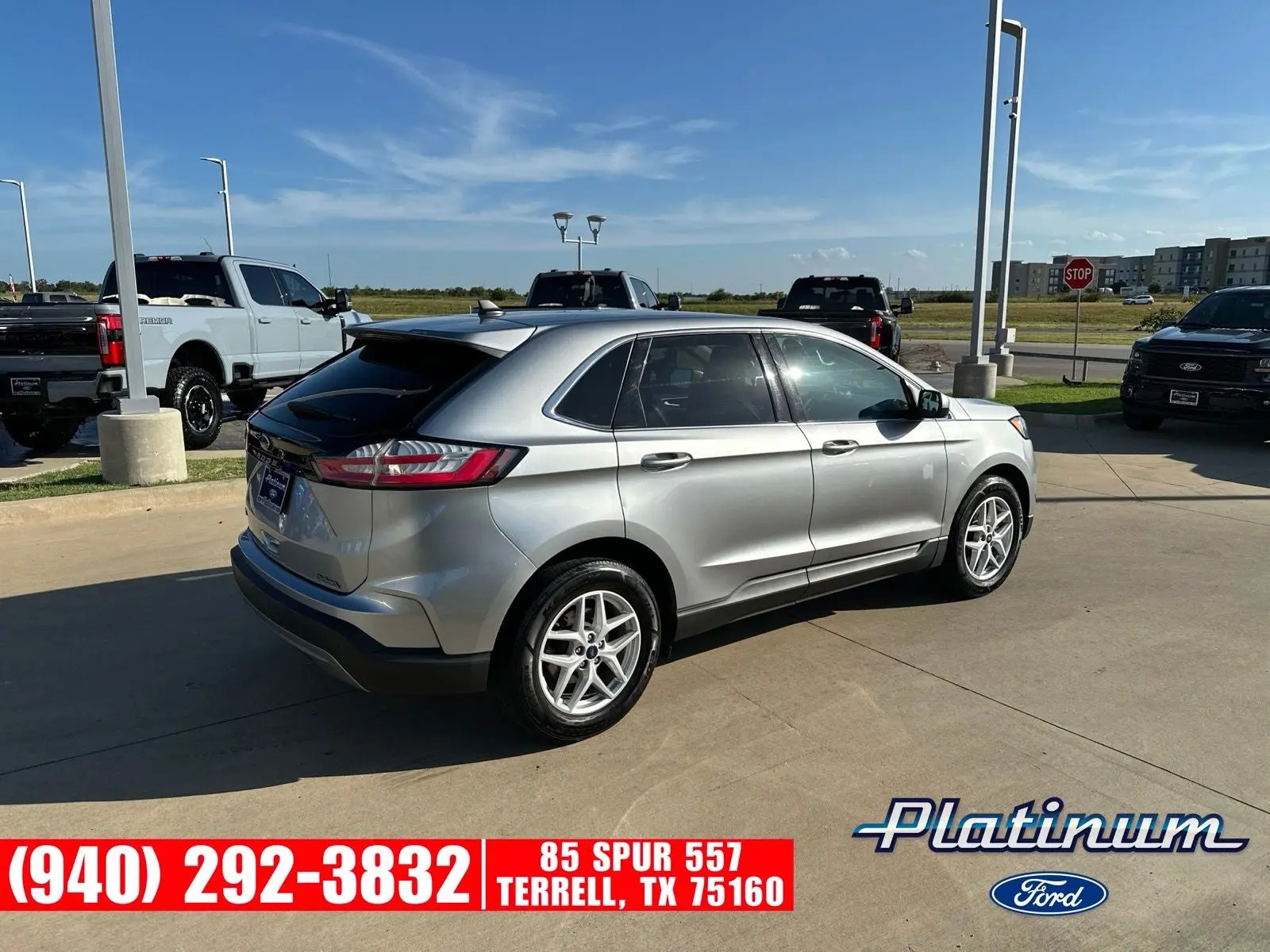 2021 Ford Edge SEL photo 5