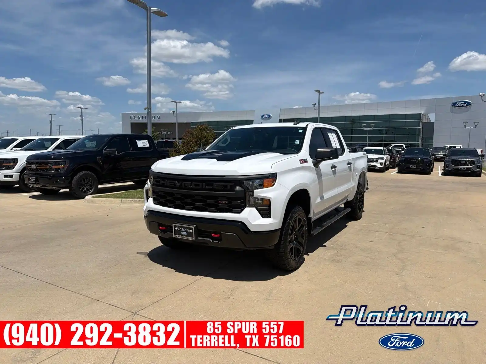 2022 Chevrolet Silverado 1500 Custom Trail Boss 4X4 Crew Cab Short Box's photo