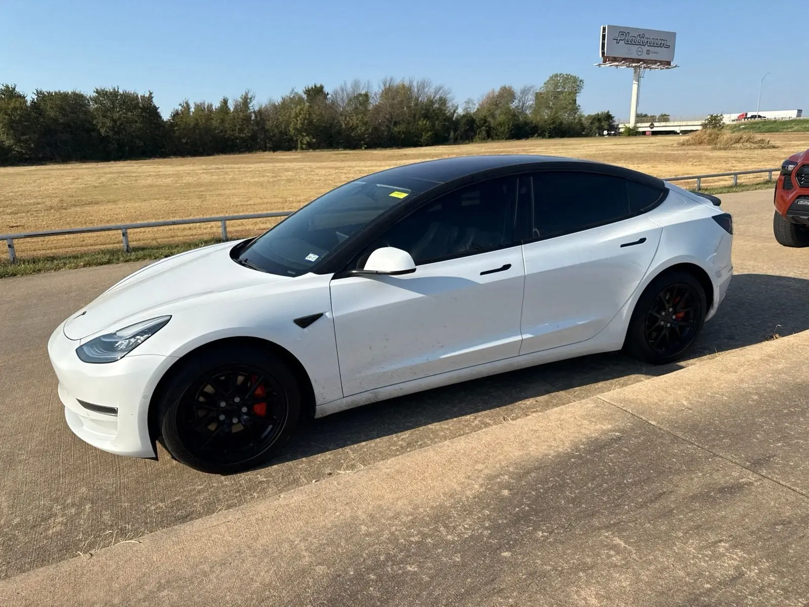 2018 Tesla Model 3 Base photo 3