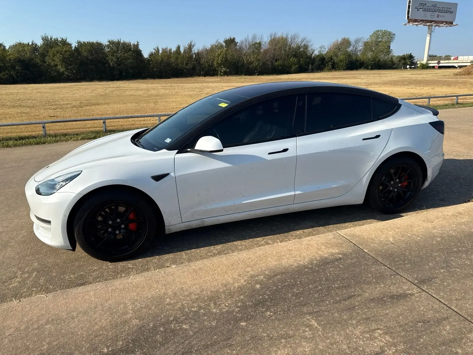 2018 Tesla Model 3 Base photo 4