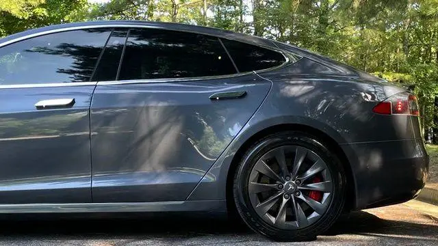 2020 Tesla Model S Performance photo 5