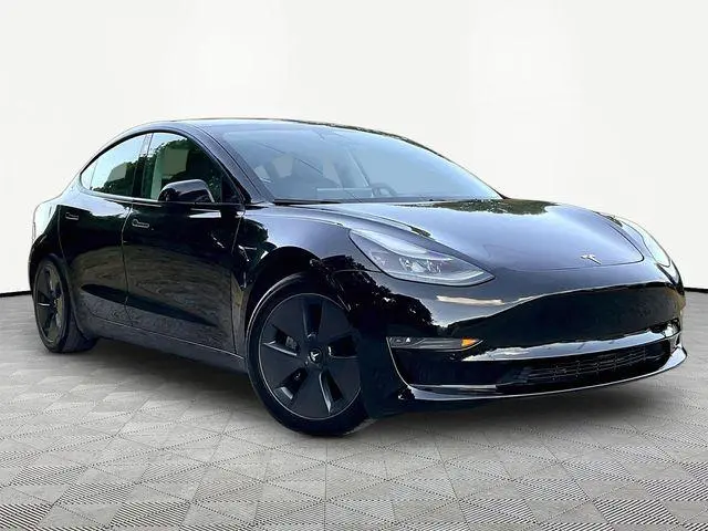 2021 Tesla Model 3 Standard Range Plus photo 3