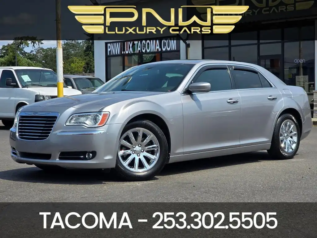 2013 Chrysler 300 Base's photo