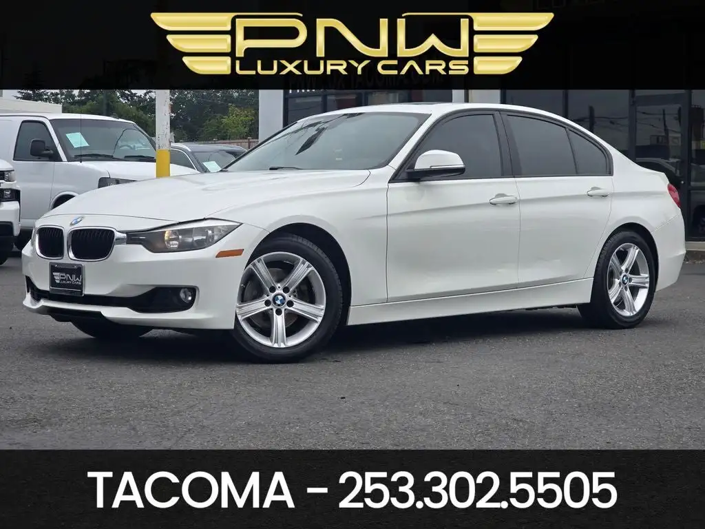 2013 BMW 3 Series 328i xDrive Sedan's photo
