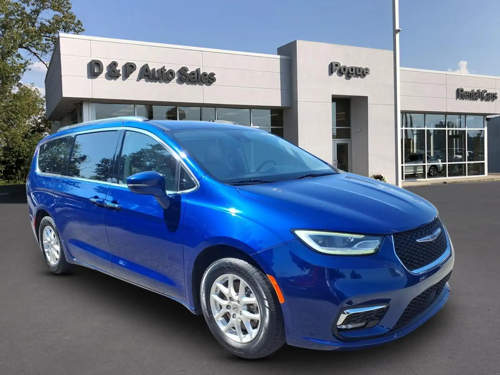 2021 Chrysler Pacifica Touring L's photo