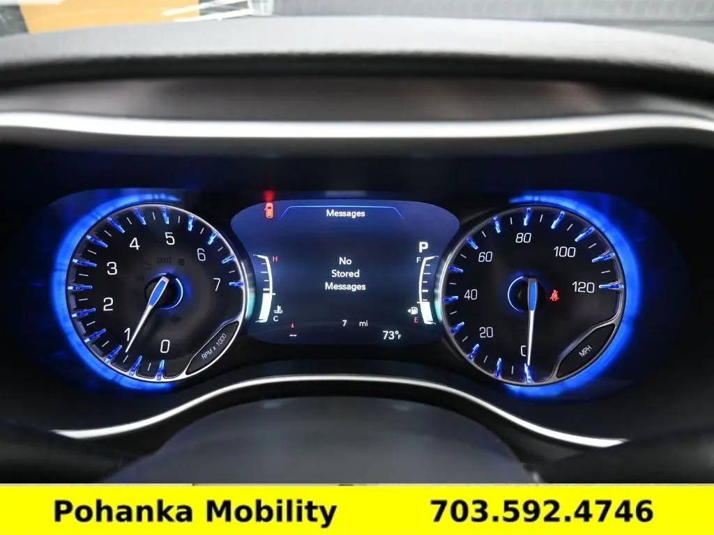 2026 Chrysler Pacifica Select photo 4