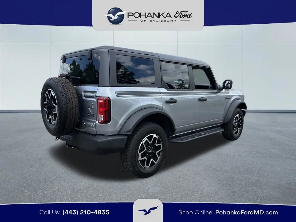 2023 Ford Bronco Base 4x4 photo 5