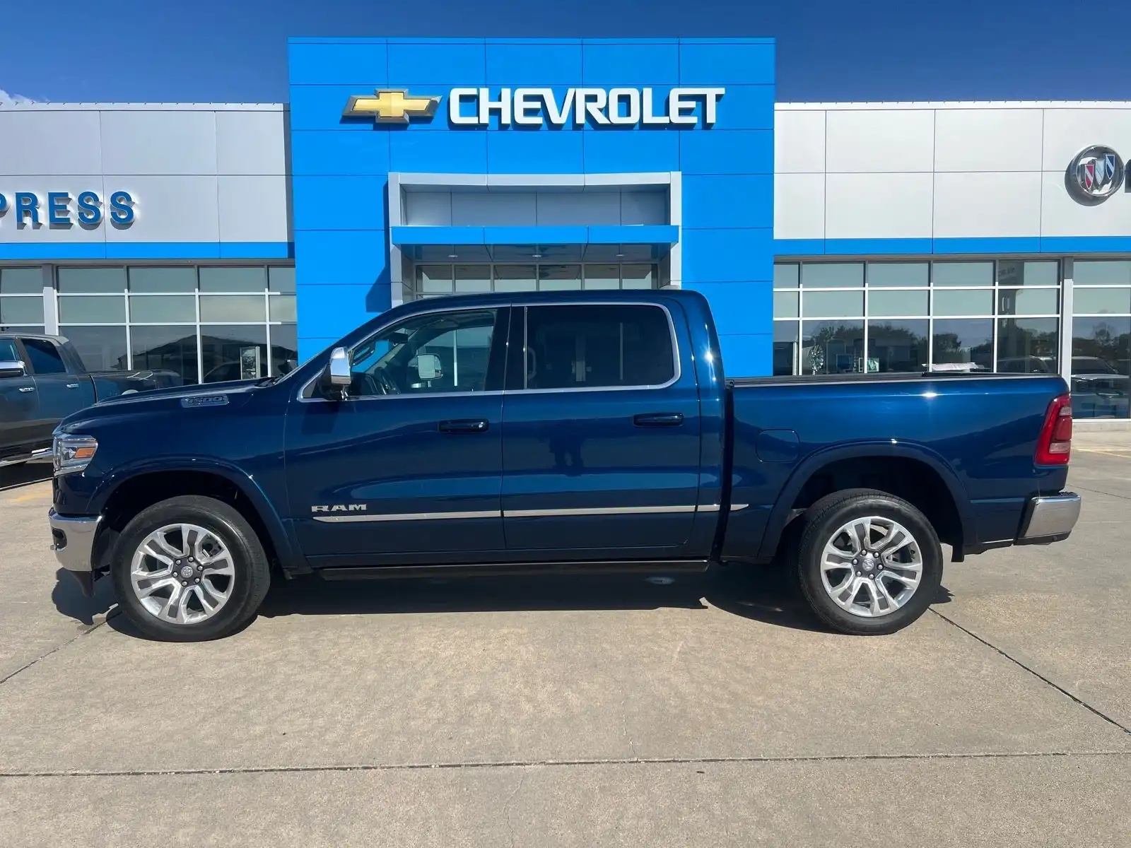 2024 RAM 1500 Limited 4x4 Crew Cab 5'7's photo