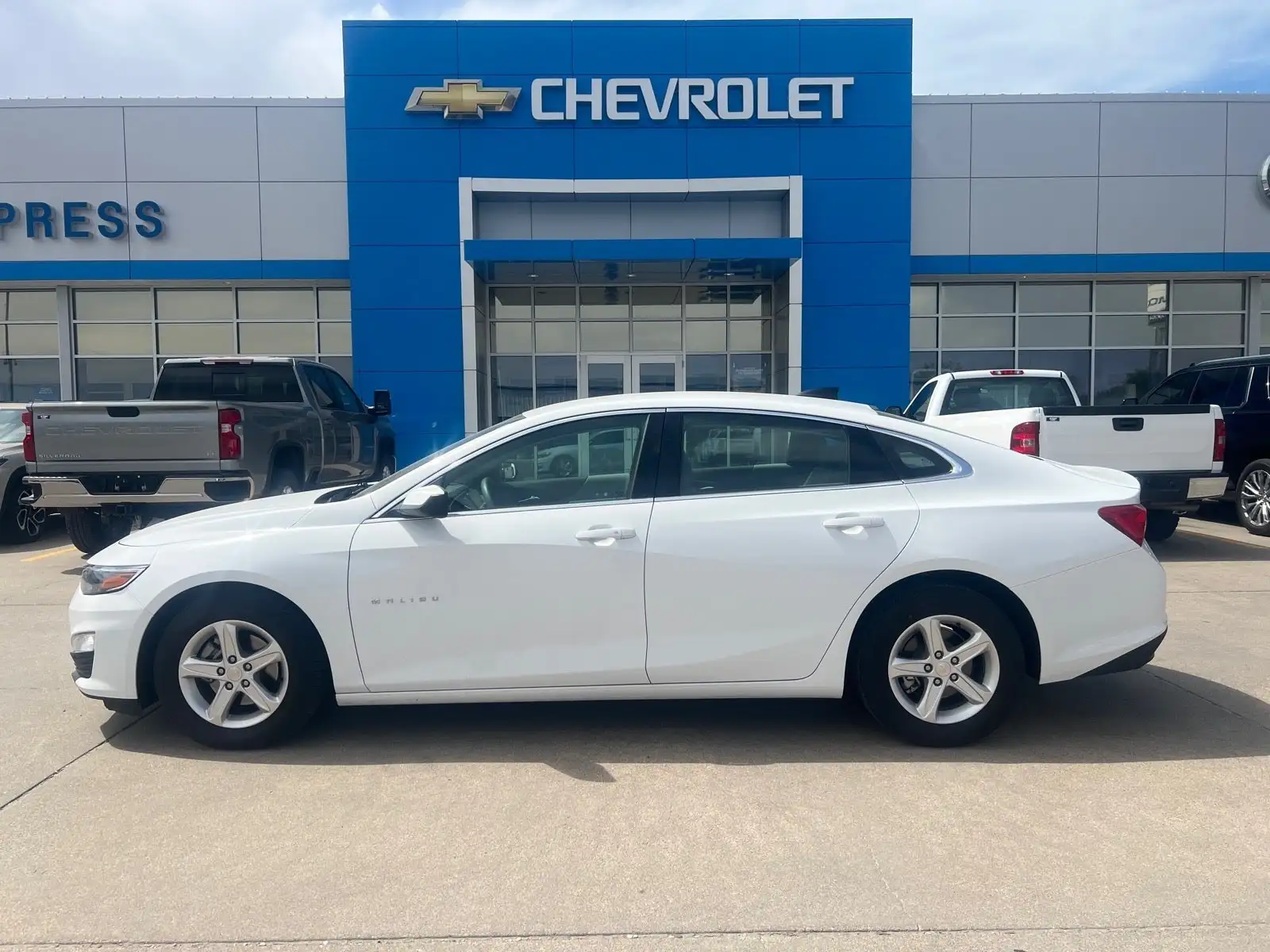 2024 Chevrolet Malibu 1LS's photo