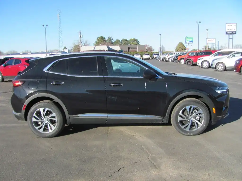 2023 Buick Envision Essence FWD's photo