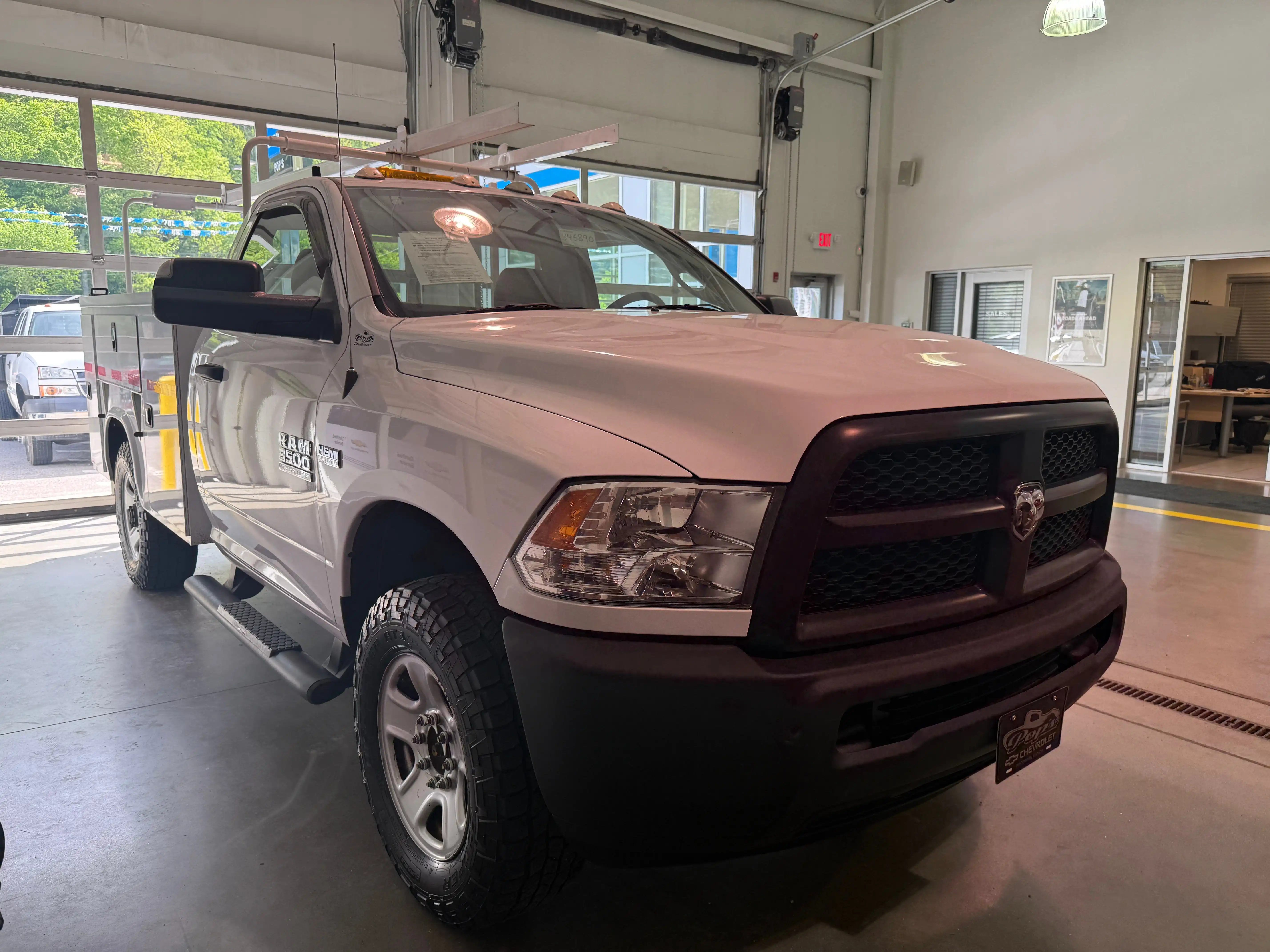 2016 RAM 3500 Tradesman 4X4 Regular cab's photo