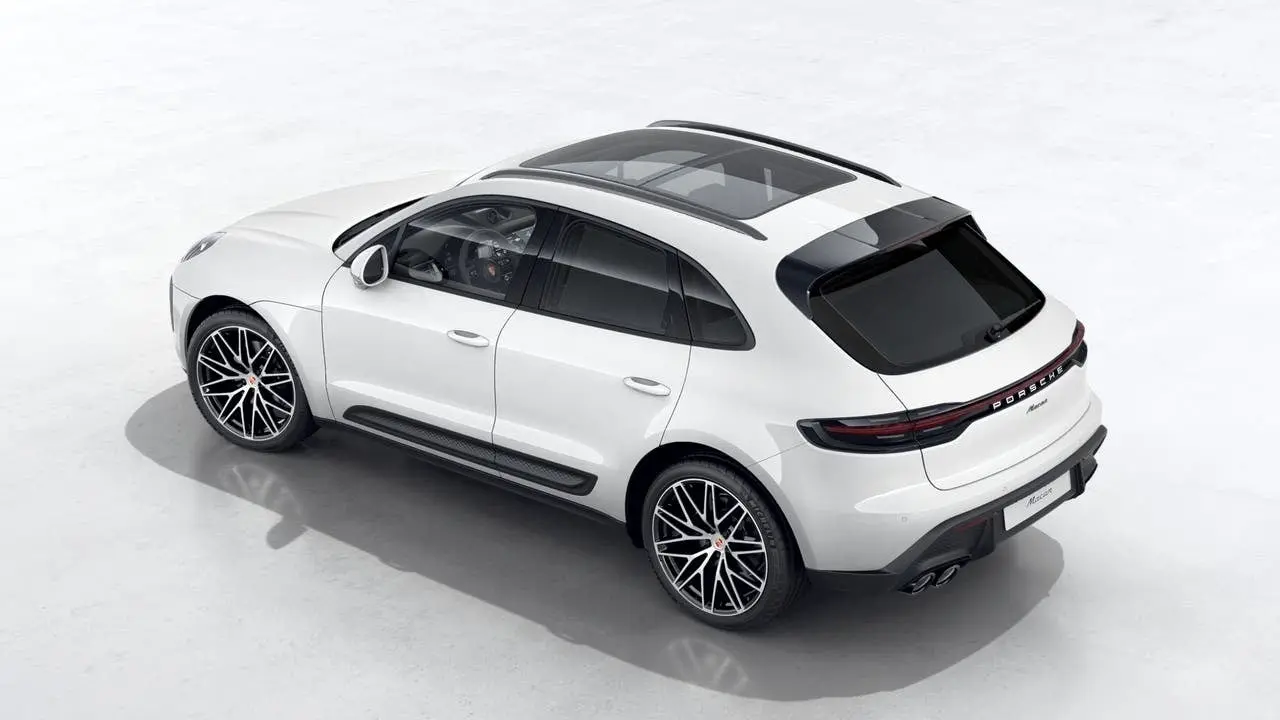 2026 Porsche Macan Base photo 4