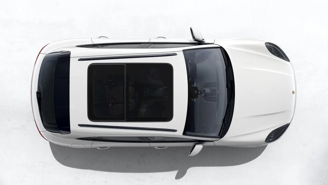 2026 Porsche Macan Base photo 5