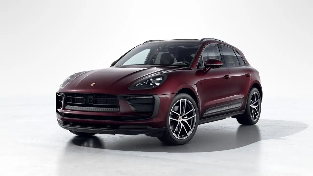 2023 Porsche Macan T's photo