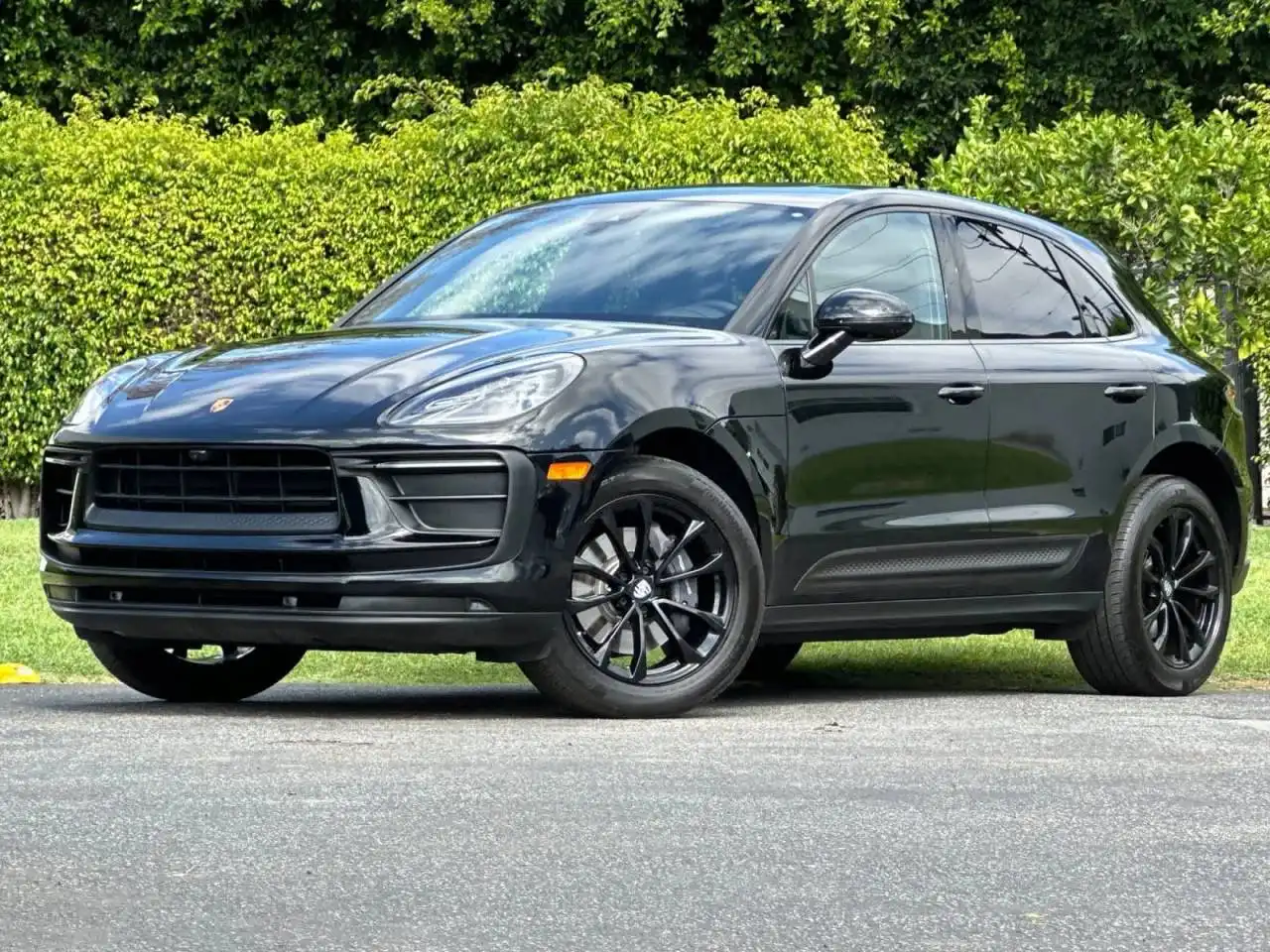 2022 Porsche Macan Base's photo