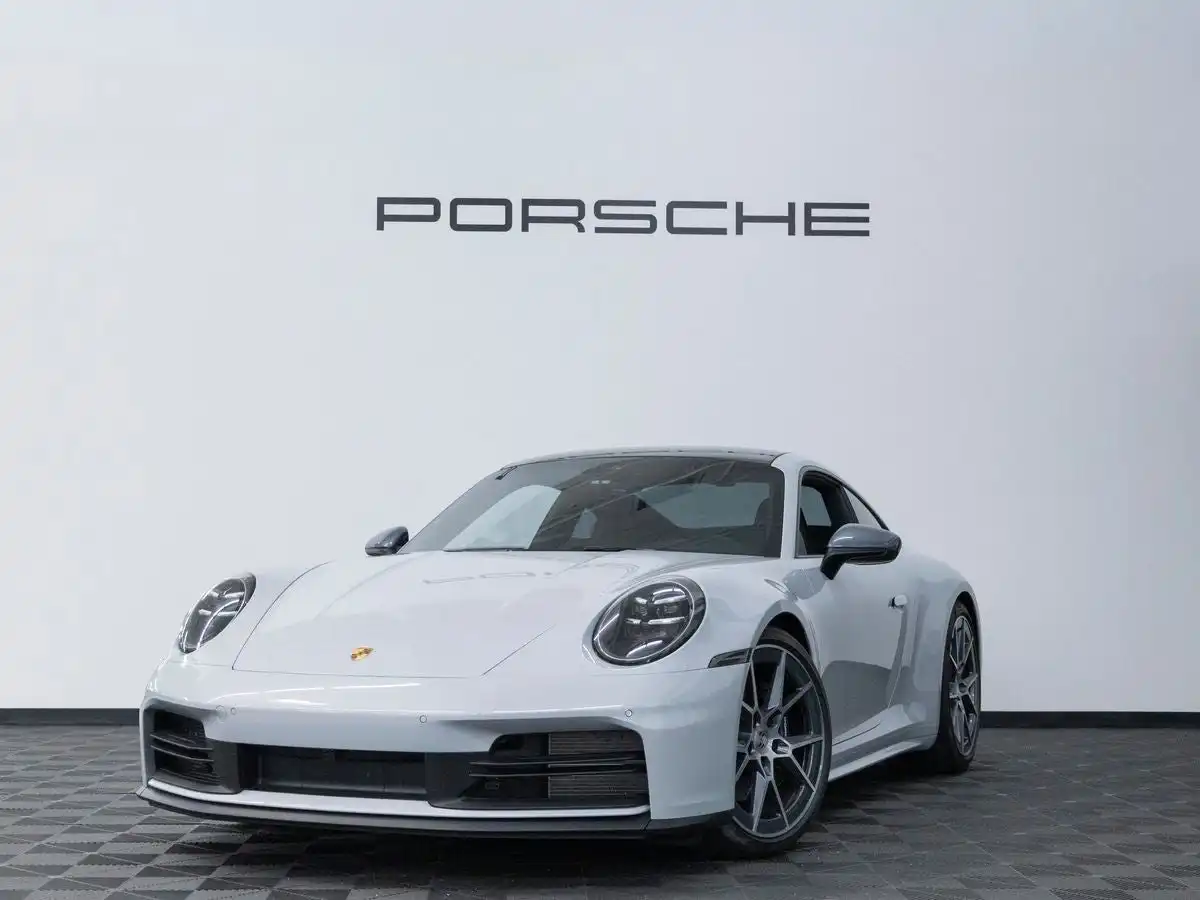 2025 Porsche 911 Carrera T Coupe's photo