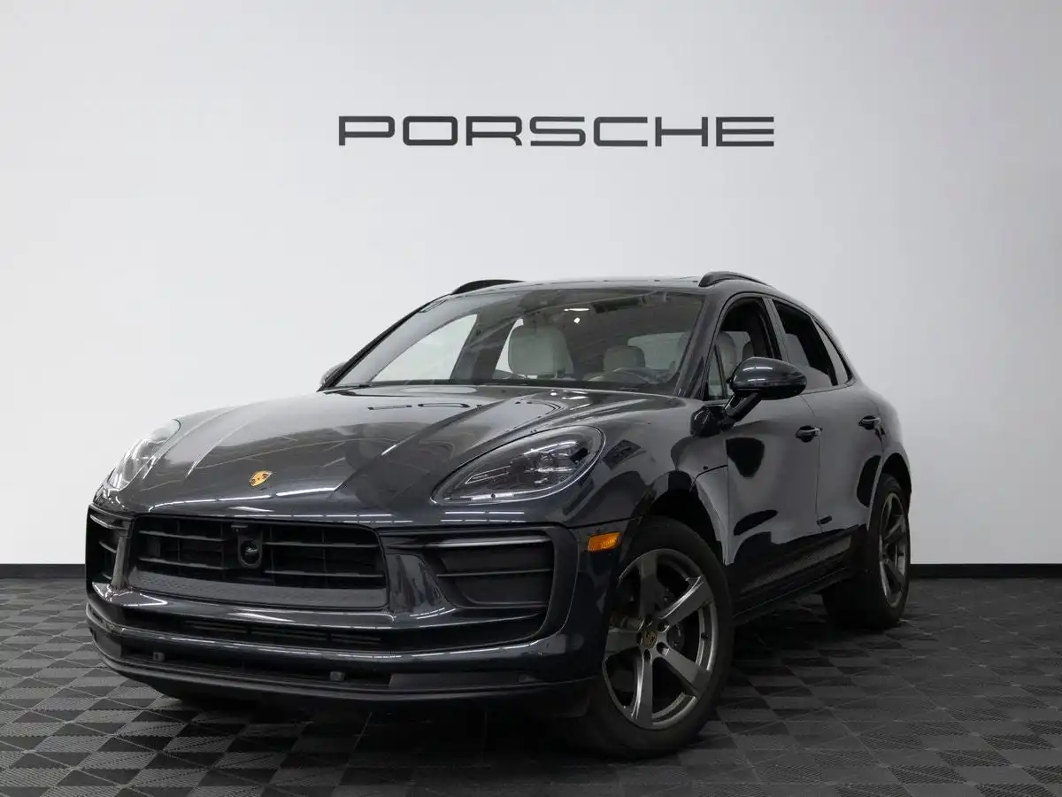 2023 Porsche Macan T's photo